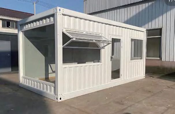 Expandable mobile unit exterior for medical station use